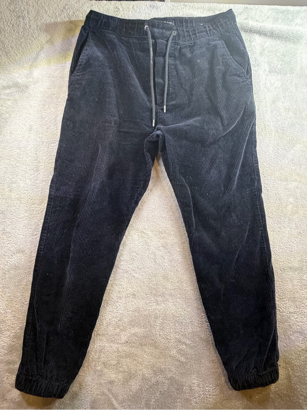 American Eagle Men's Black Corduroy Jogger Pants - Classic Casual Fit Navy blue